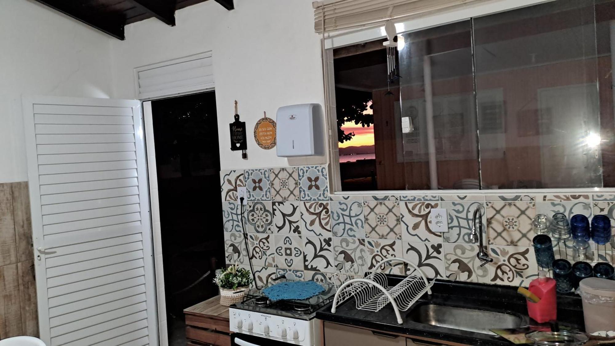 Casa De Praia Beira Do Mar, Pe Na Areia Florianopolis Bagian luar foto